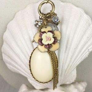Vintage Cream Stone Enameled Flower Rhinestone Chain Fringe Pendant Necklace